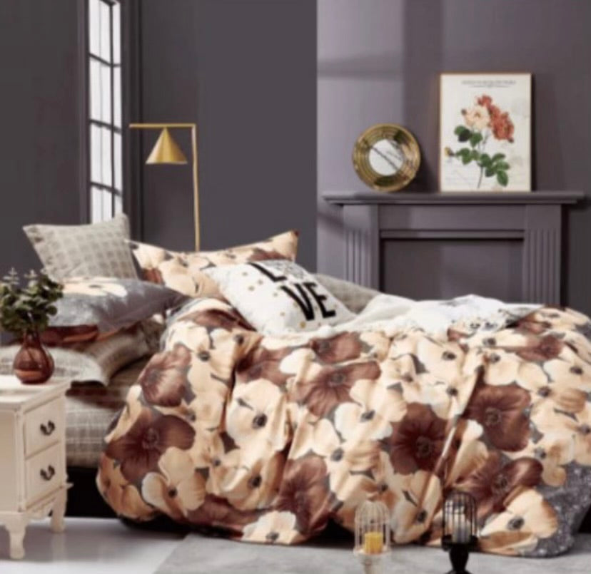 Zahra Duvet Cover